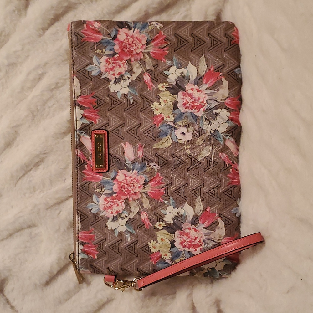 ALDO Clutch/Wristlet • Large • NWOT